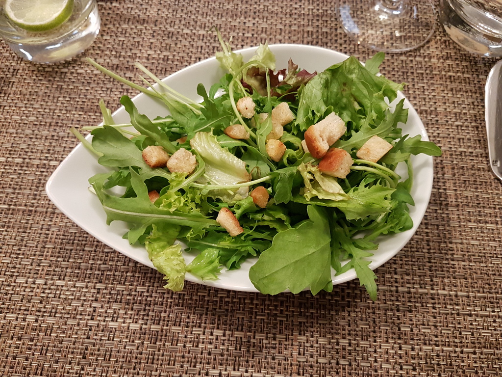 Gemischter Salat Mit Croutons Places And Pleasure