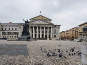 Blick auf die Bayrische Staatsoper in München